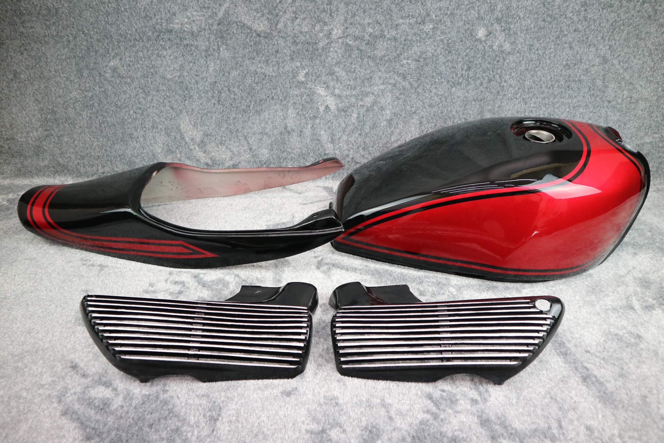 Amazon | ゼファーΧ 黒赤 外装セット タンク＋テールカウル＋ Z