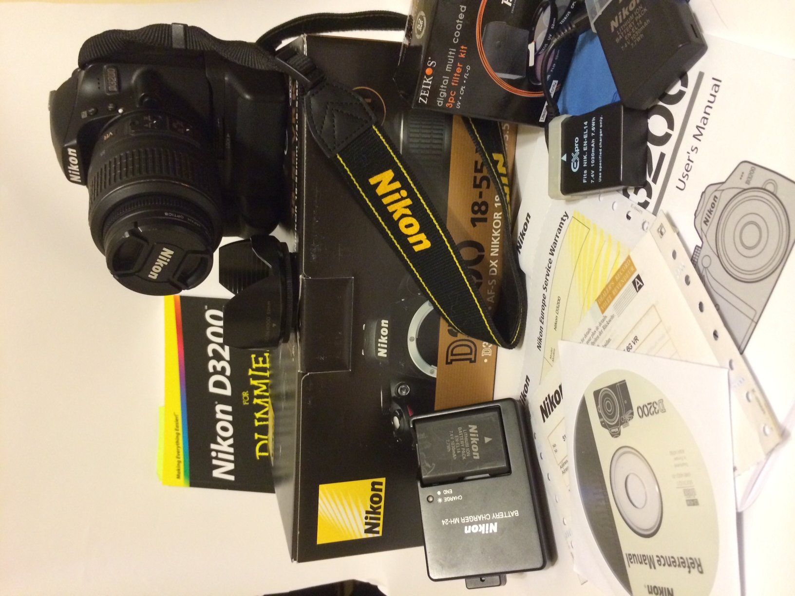 Nikon D3200 SLR-Digitalkamera (24 Megapixel, 7,4 cm Display, Live