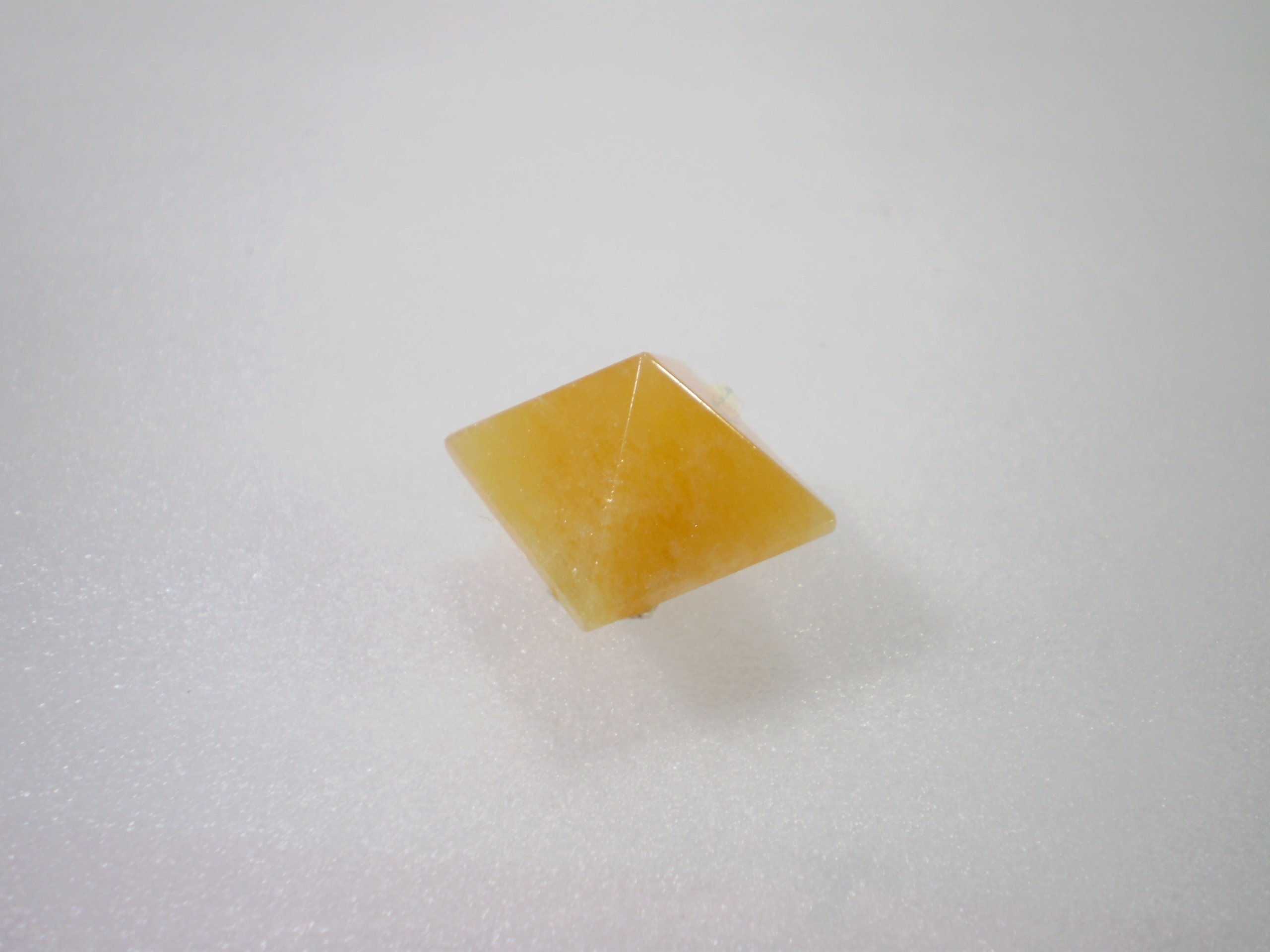 Amazon.co.jp: オレンジカルサイト （方解石）のピラミッド 天然石