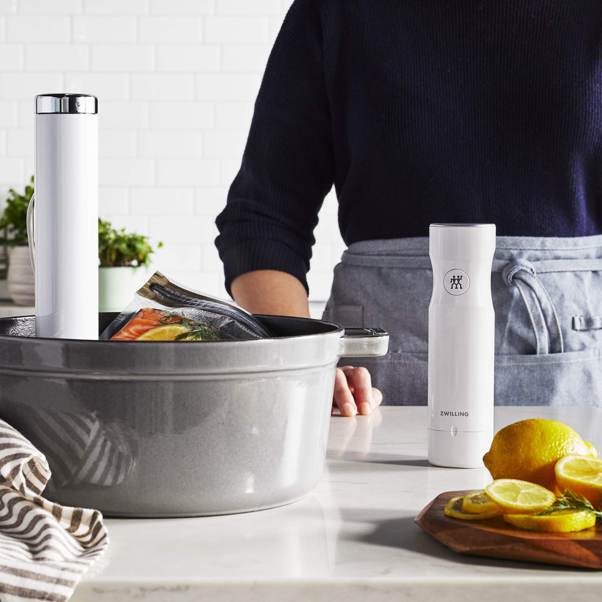 Amazon.com: ZWILLING Fresh & Save 7-pc Plastic Vacuum Starter Set