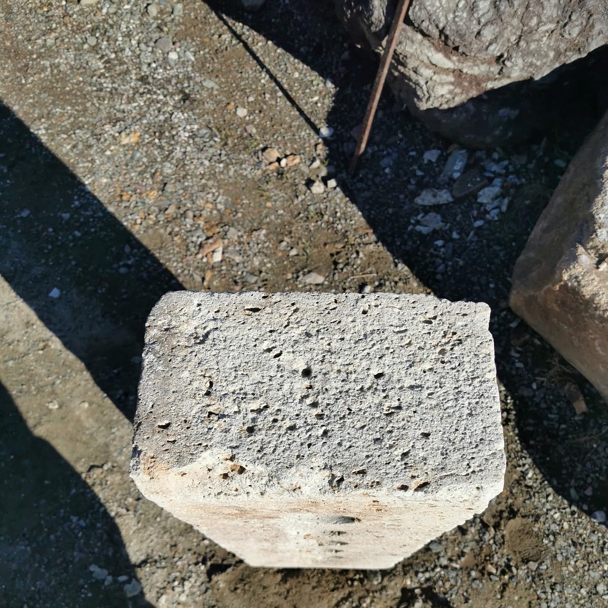 Amazon.co.jp: 大谷石オブジェ72キロ庭石鑑賞石石盆石水石灯籠庭坪庭