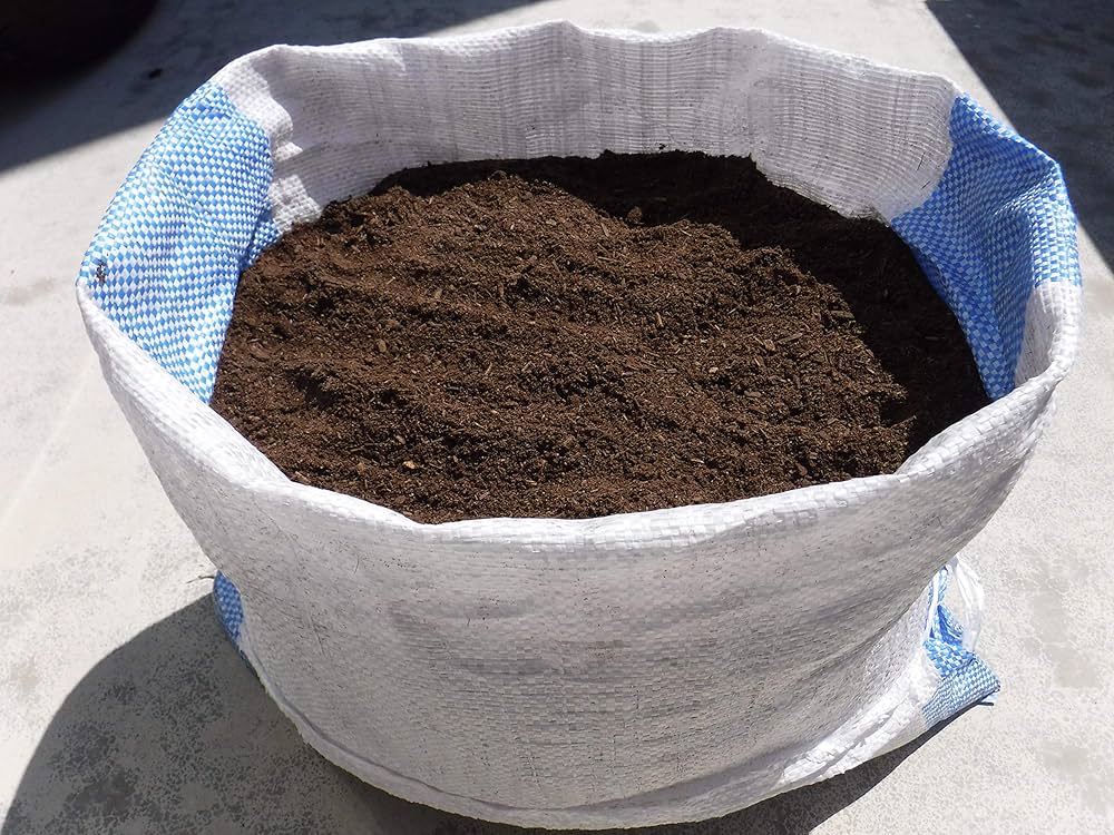 Amazon.co.jp: カブトムシマット：発酵熟成竹：成虫・幼虫飼育用