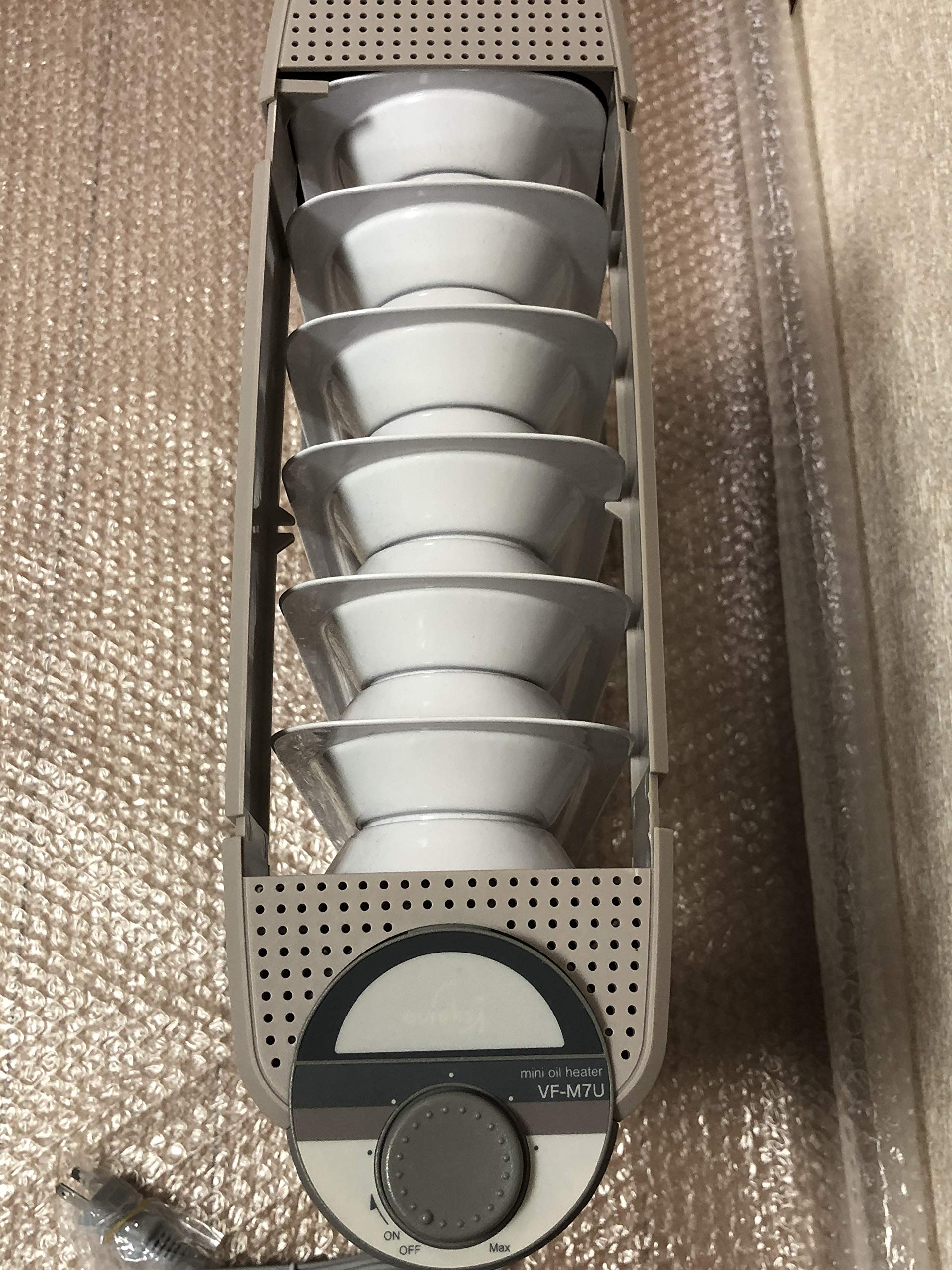 Amazon | ユーレックス ミニオイルヒーター (適用畳数:最大3畳) eureks