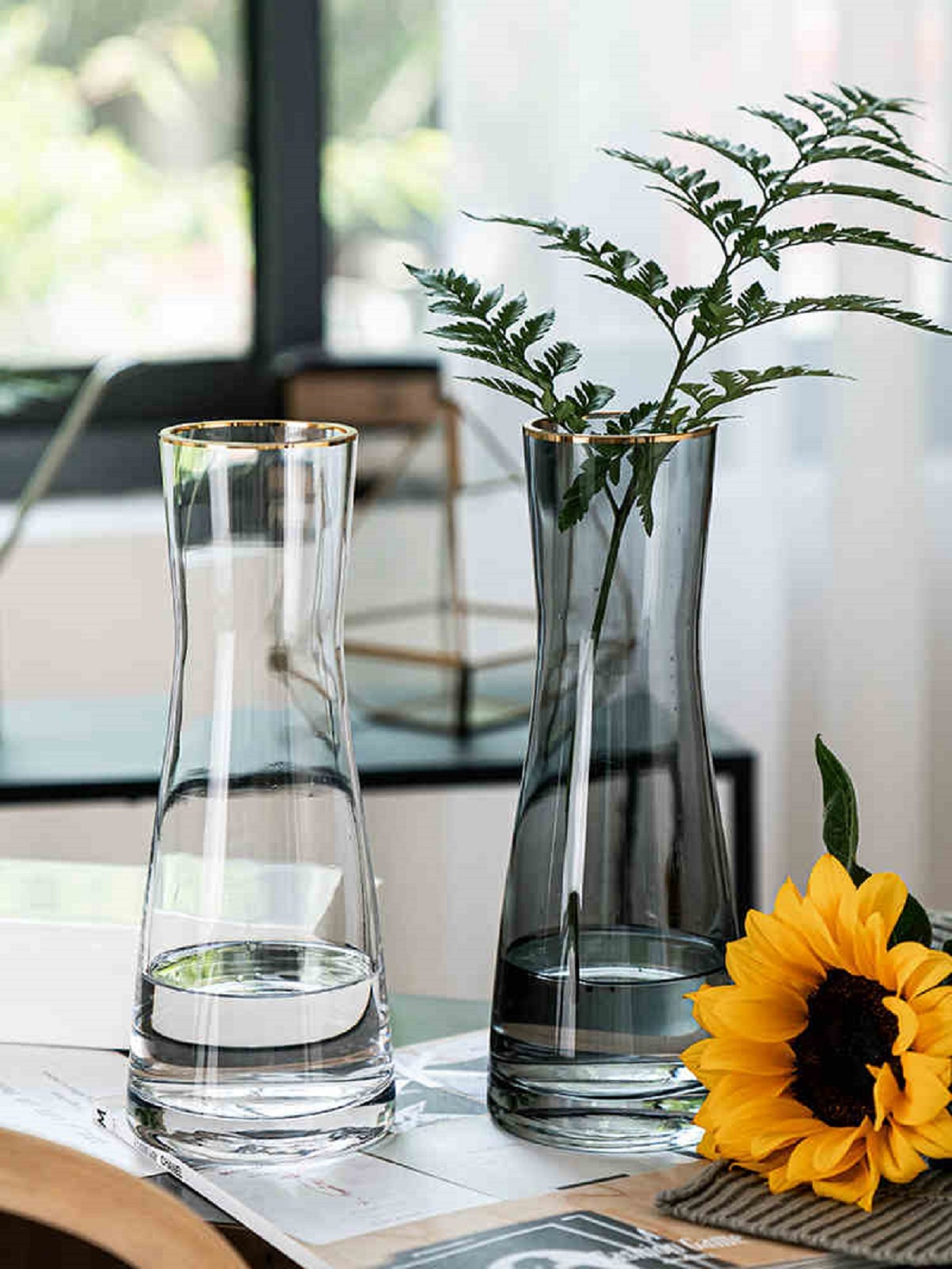 Amazon.co.jp: 花瓶 ガラス グレイ花器 一輪挿し フラワーベース