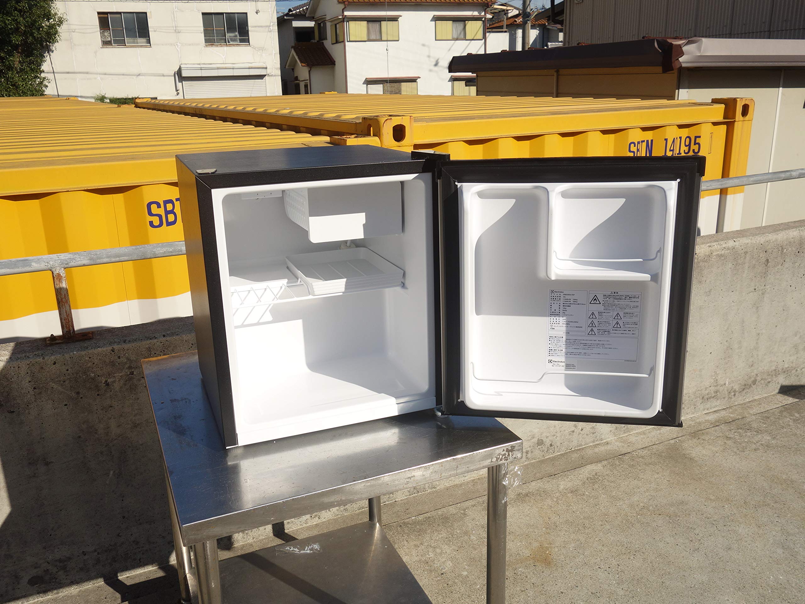 Amazon | エレクトロラックス 45L 1ドア冷蔵庫（直冷式）Electrolux