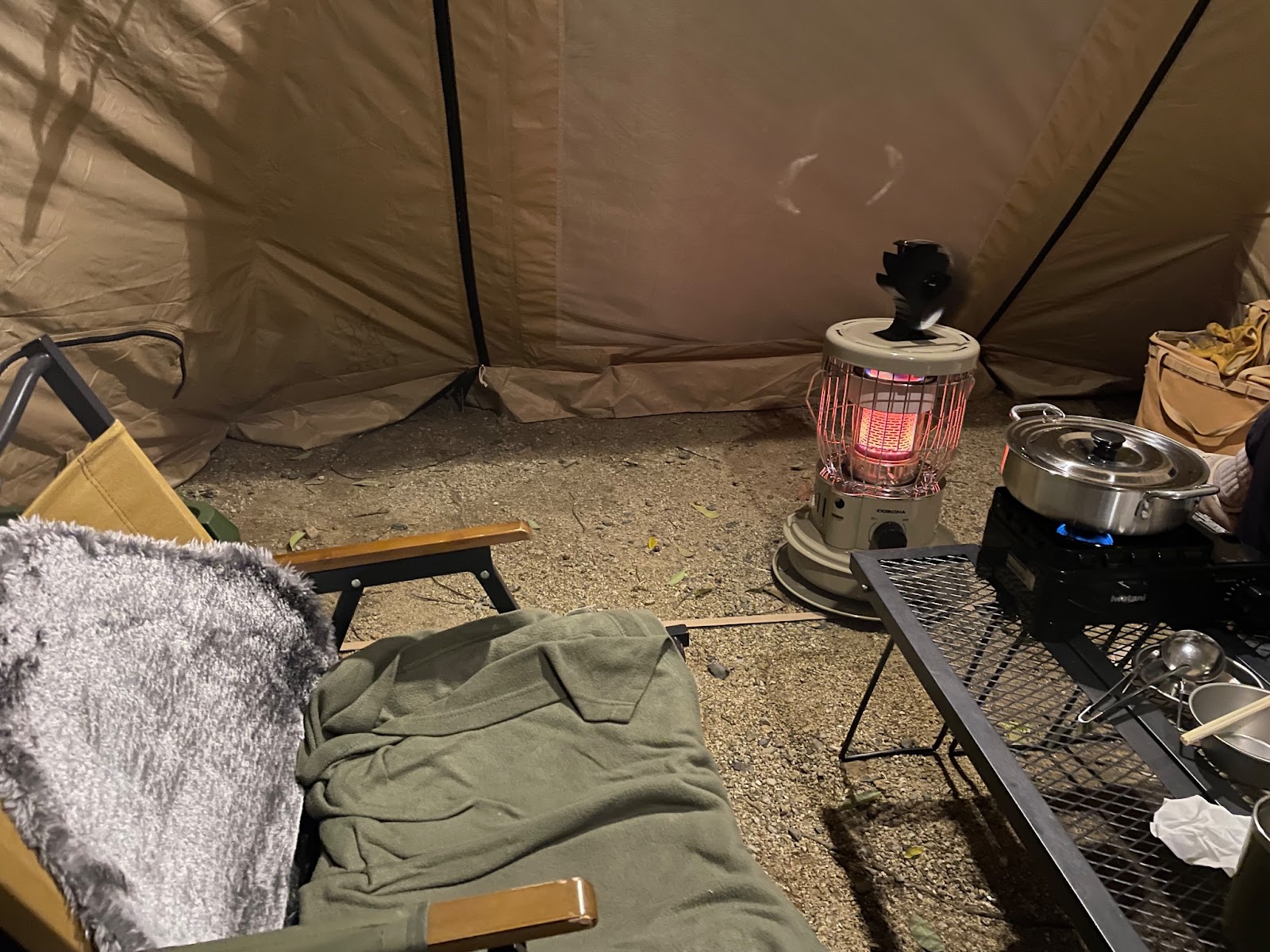 コロナ 灯油ストーブ ANOBA ケース など一式冬キャンプセット コロナ