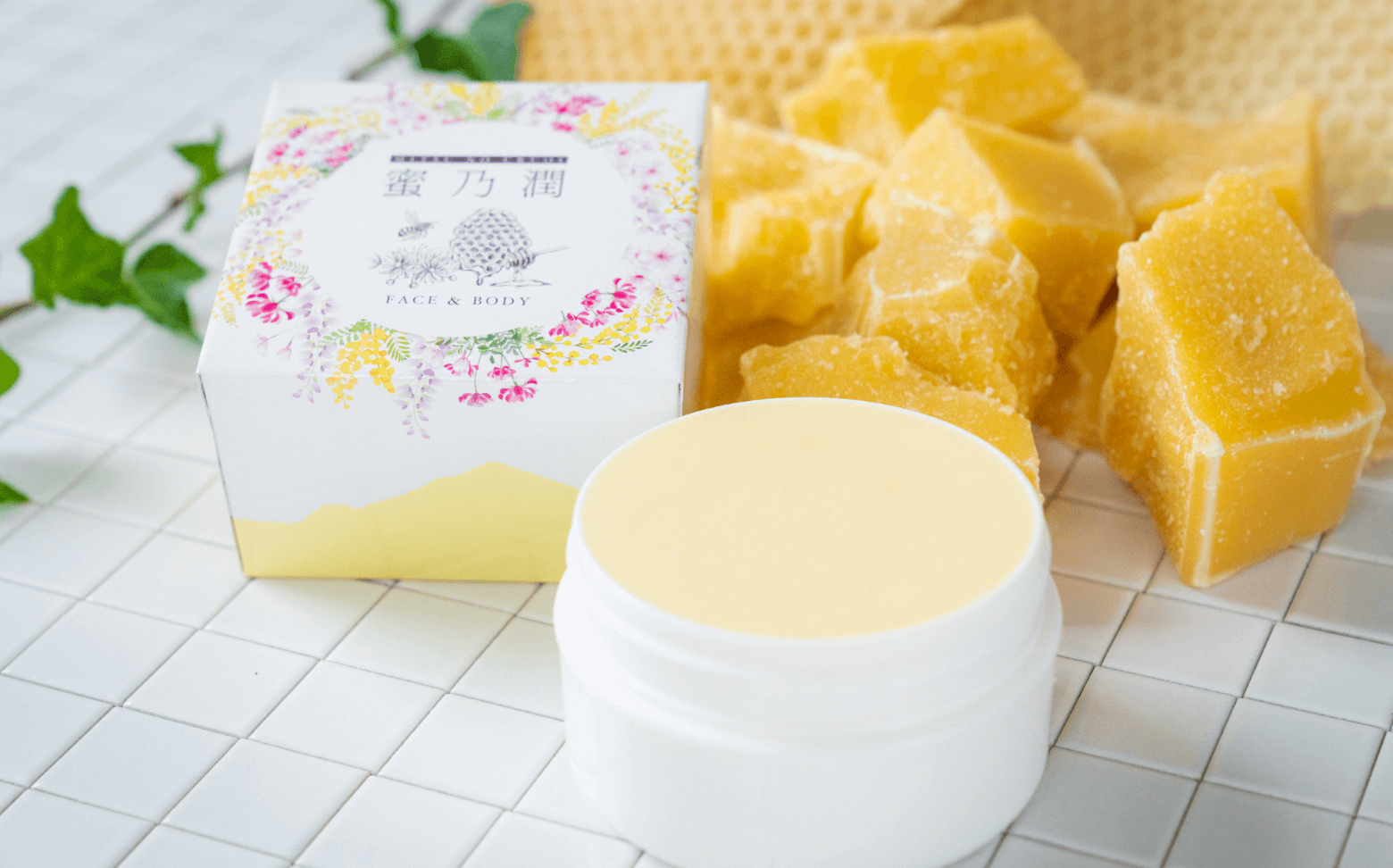 公式】蜜乃潤（みつのうるおい） | 天然由来のみつろうを使った保湿