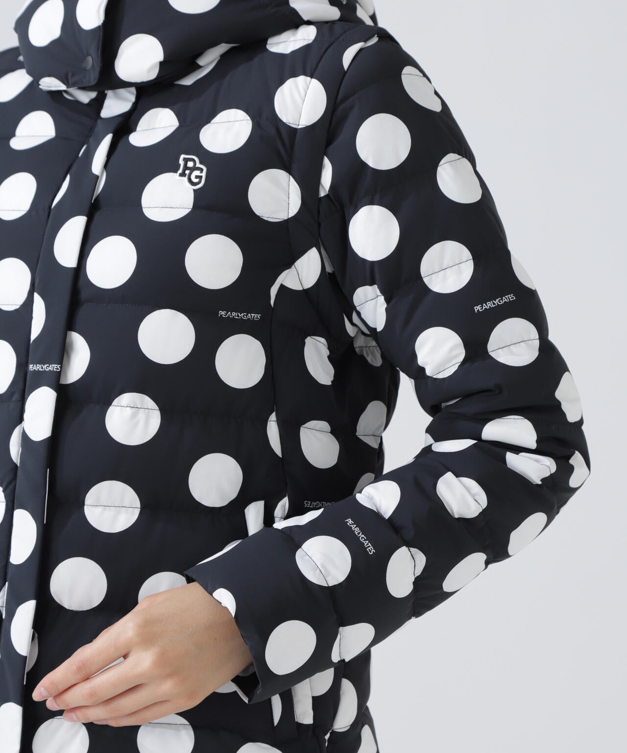 NYストレッチタフタフーディダウンジャケット ＜ランダムドット柄