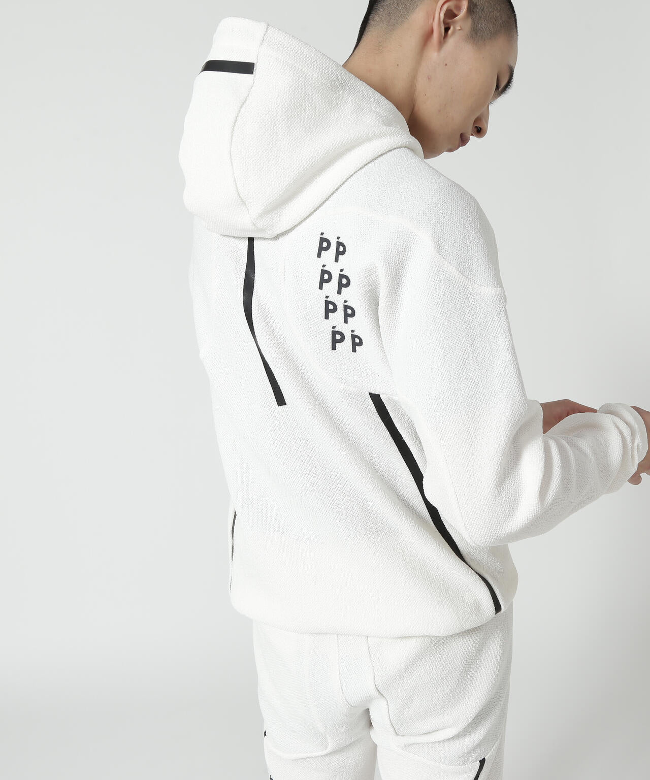 PGG】【直営店舗&公式オンライン限定】ストレッチデニットフルジップ