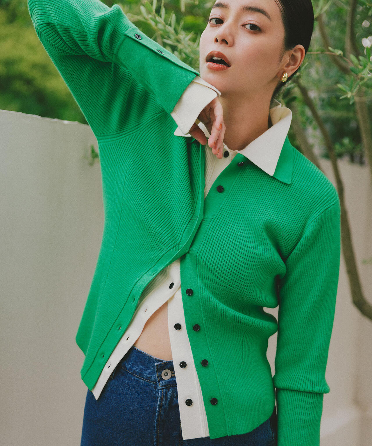 岸本セシルさん着用】ポロ襟フレアカフスニット | N. Natural Beauty