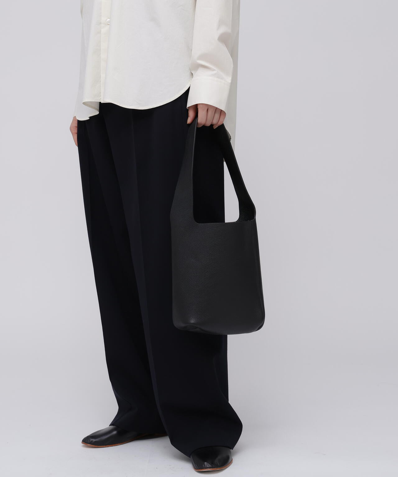 Aeta / SHOULDER：XS | THE LIBRARY（ザ ライブラリー） ｜【公式