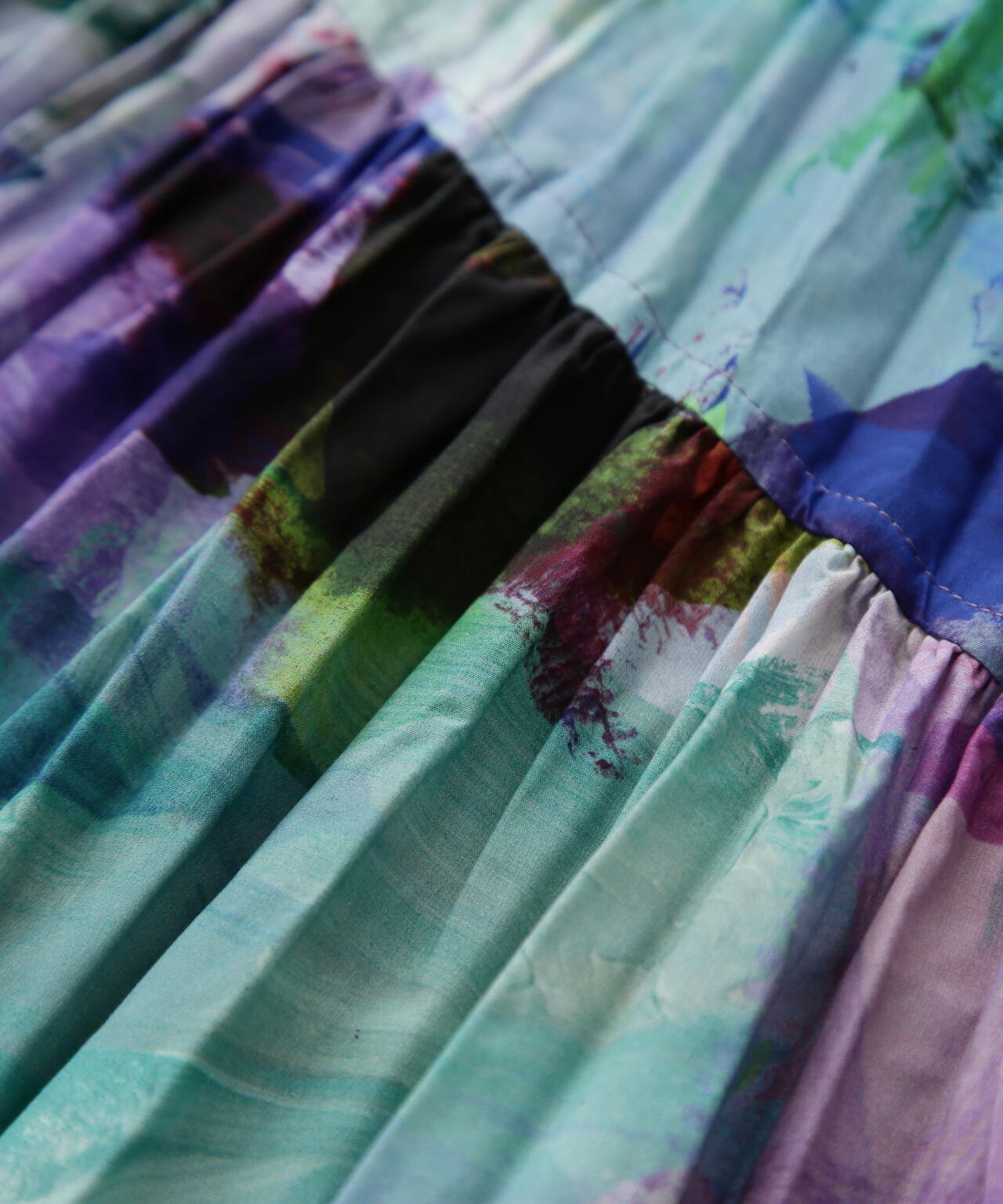 Crushed Art Print Skirt | STUMBLY（スタンブリー） ｜【公式】通販