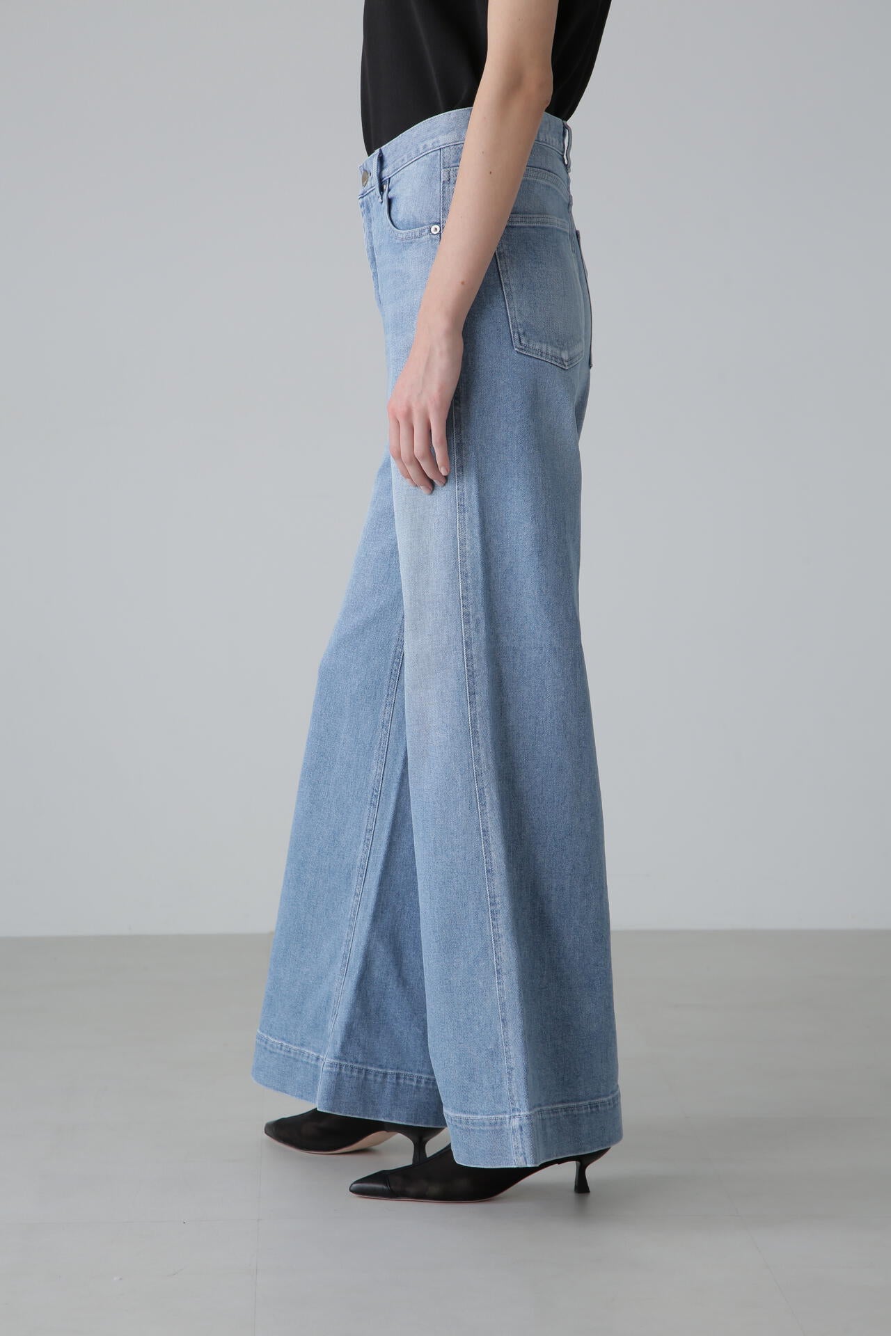 SERGE】ワイドフレアデニム | ADORE（アドーア） ｜【公式】通販