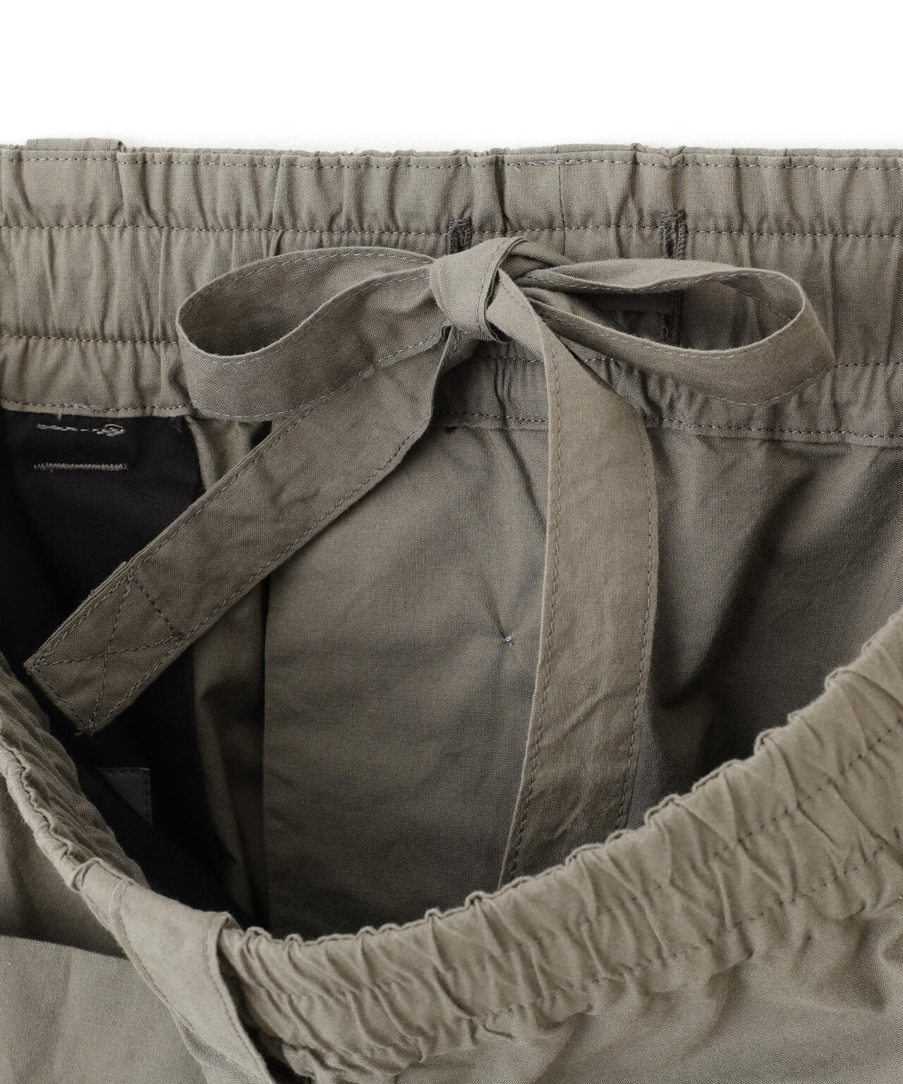 MATT COTTON SILK POPLIN TROUSERS | MARGARET HOWELL（マーガレット