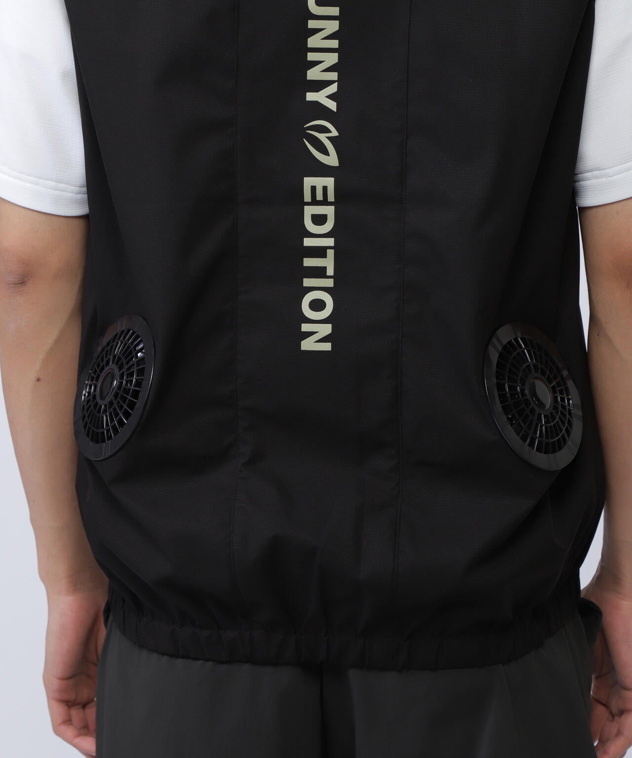 ファンフルジップアップベスト | MASTER BUNNY EDITION（マスター