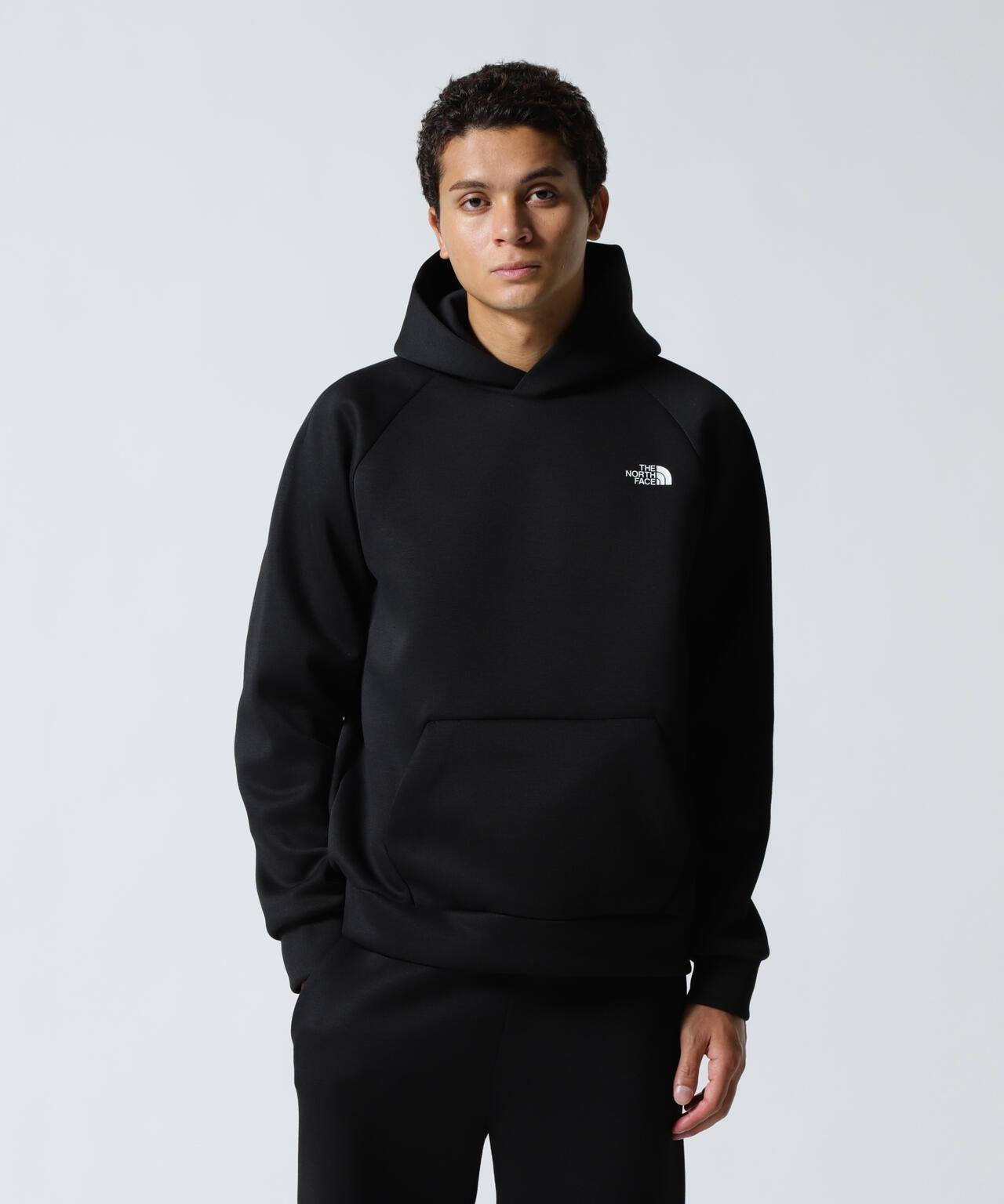 THE NORTH FACE (ザ・ノース・フェイス）Tech Air Sweat Hoodie | B