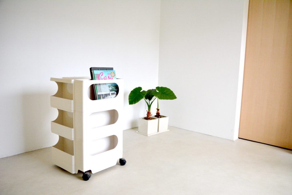 名作デザイナーズ家具】ボビーワゴン|ジョエ・コロンボ – 物と音