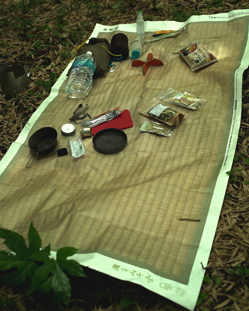 UNHALFDRAWING タイベックシート い艸寝ゴザベック 御蓙候