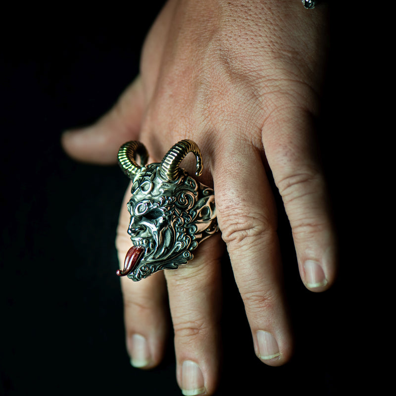 The Soulless Devil Leviathan Ring – Mortis Ores