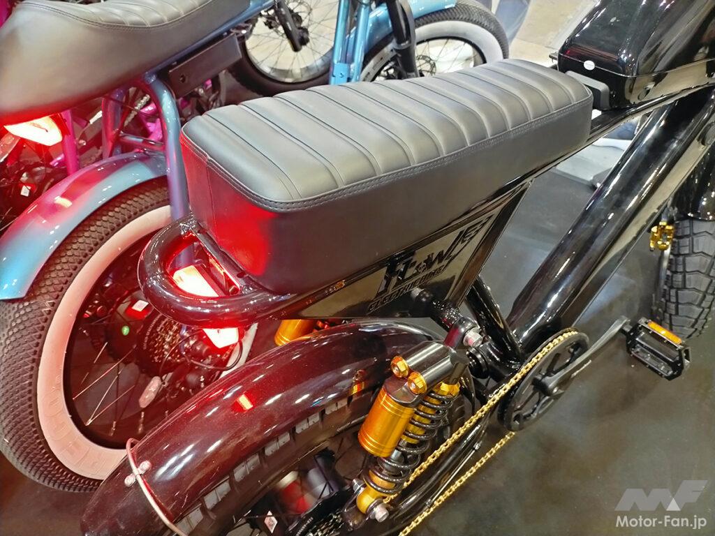 運転免許なしで走れます、見た目はバイク風の電動アシストe-BIKE「FLOW