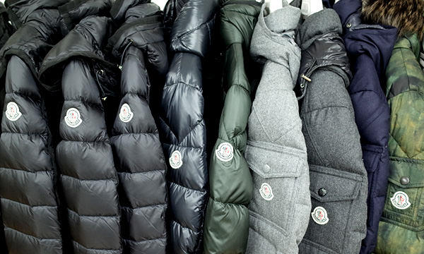 モンクレールの偽物を見分ける7つの方法 - モンクレール(MONCLER