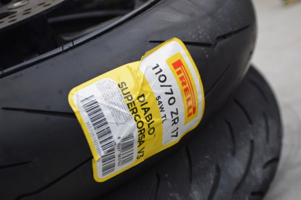 ｽｰﾊﾟｰｺﾙｻSP V3インプレ】ZX-25Rでジムカーナ！公道グリップ最強タイヤ