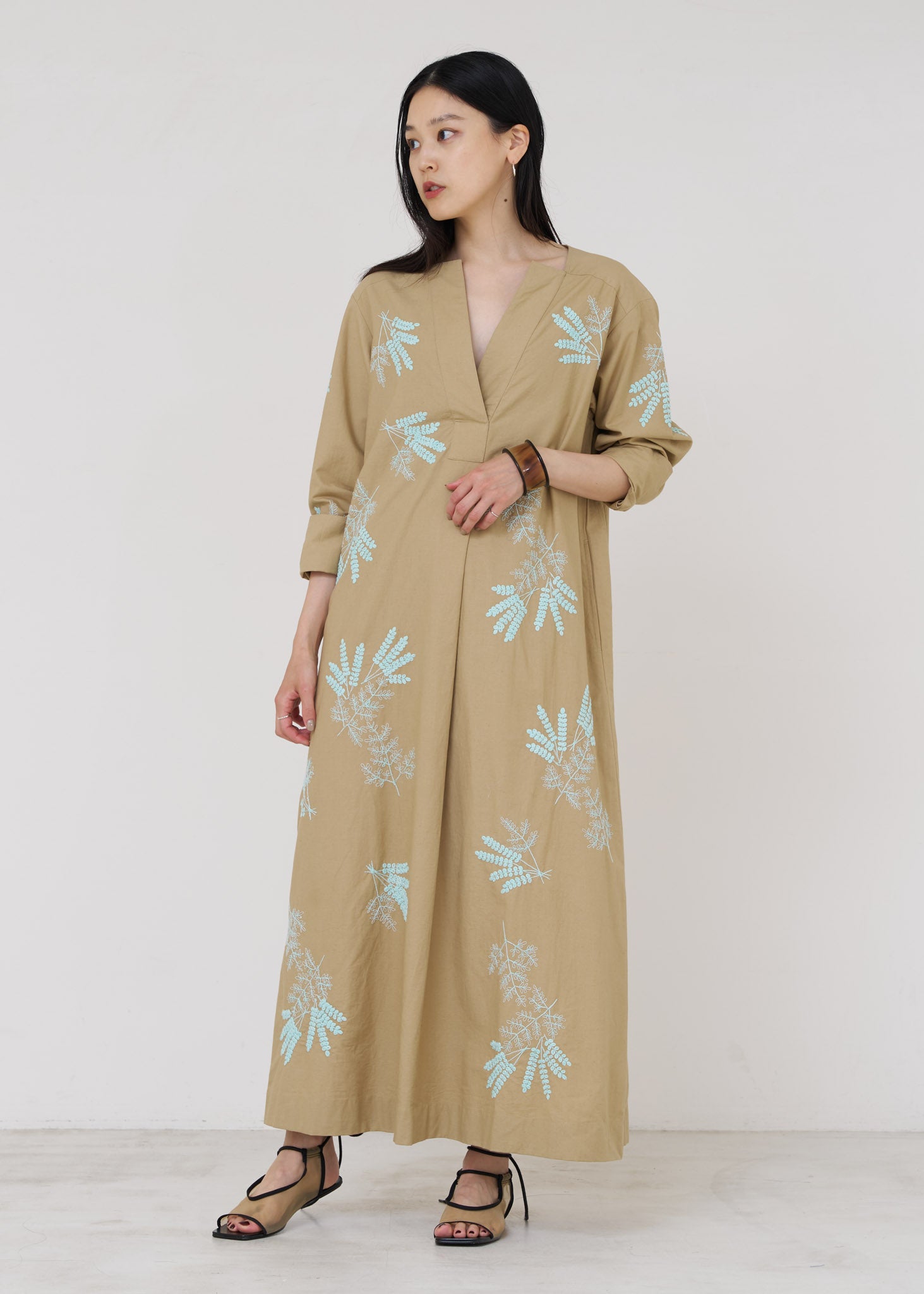 Cotton Linen Plants Embroidery Dress | Pasand by ne Quittez pas