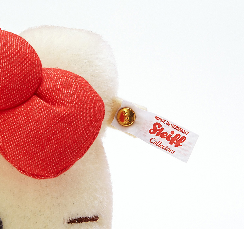 トピックス】ハローキティ45周年記念！テディベアブランドのシュタイフ