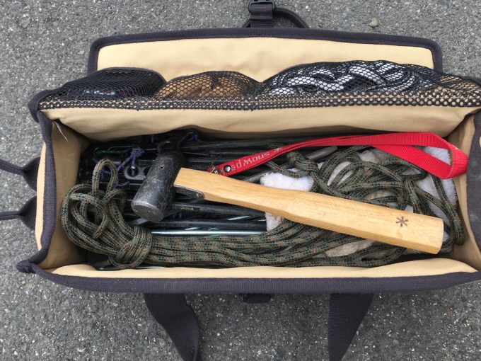 スノーピークの「マルチコンテナM」はペグの収納にもってこい！ | DADA