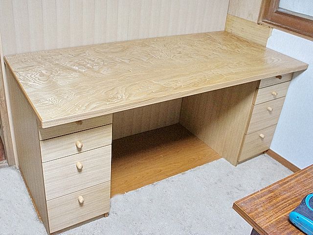 天然木タモ材の杢目の書斎机(デスク)のオーダー家具：工場直営！