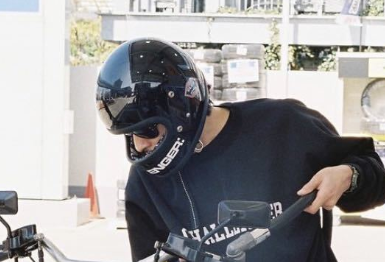 長瀬智也が愛用するヘルメットのブランド/メーカーを4選紹介！ | 忍者