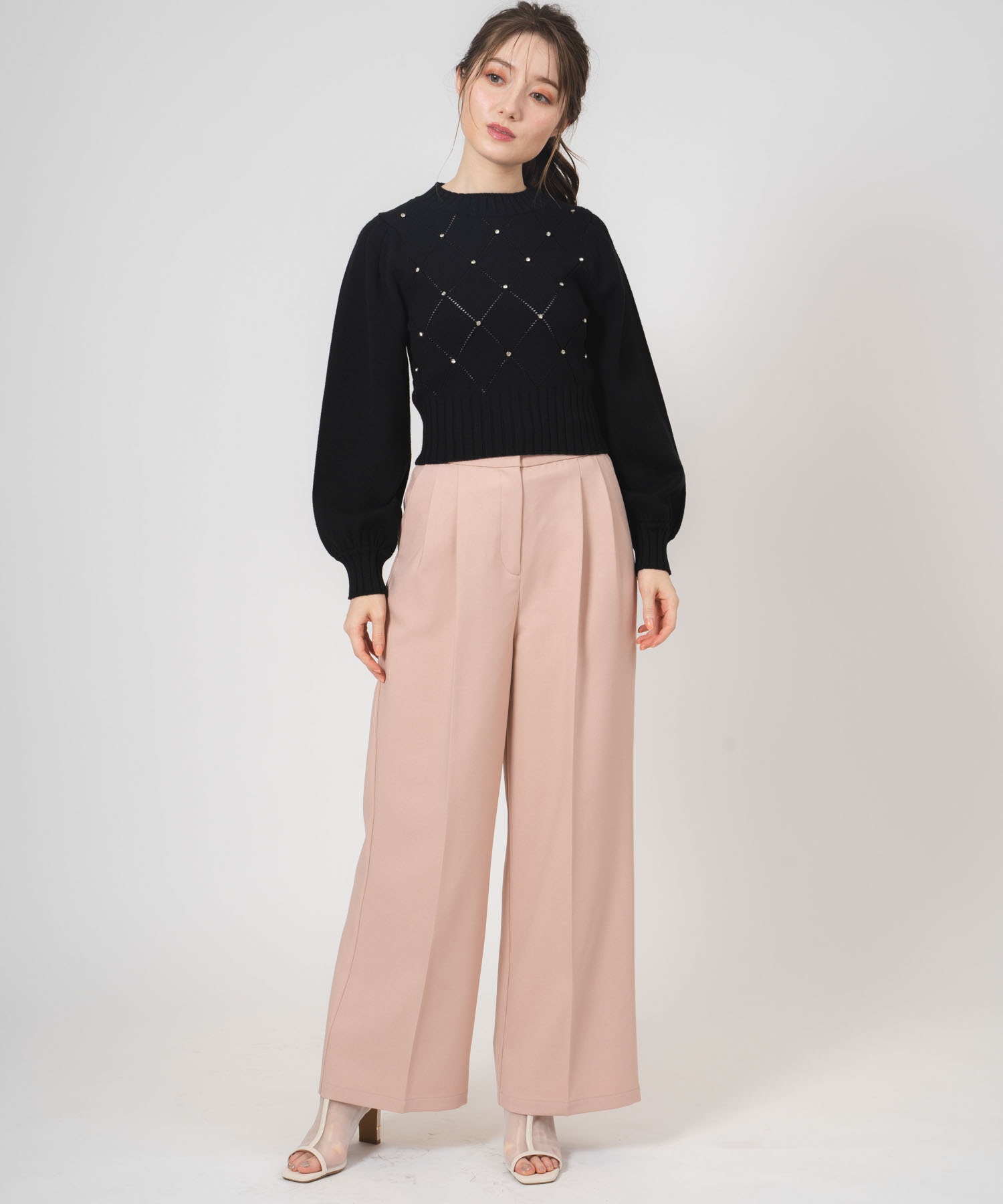 タックデザインストレートパンツ | その他パンツ | NOELA OFFICIAL WEB