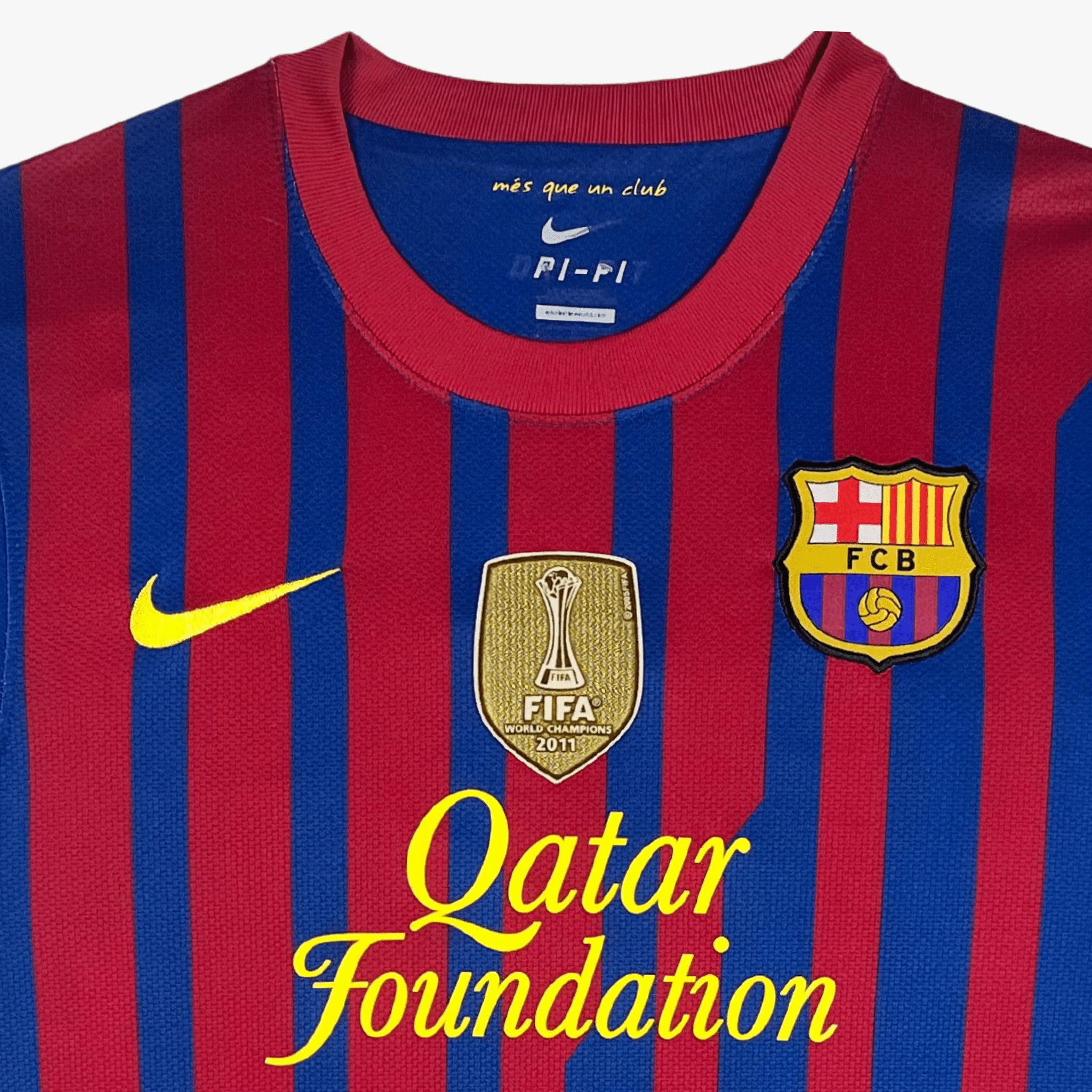 FC Barcelona 2011-12 Home 'Xavi #8' Shirt S – Nostalgic Football