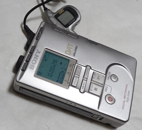 ジャンク ソニー SONY TCD-D3 DAT ウォークマン 壊れています