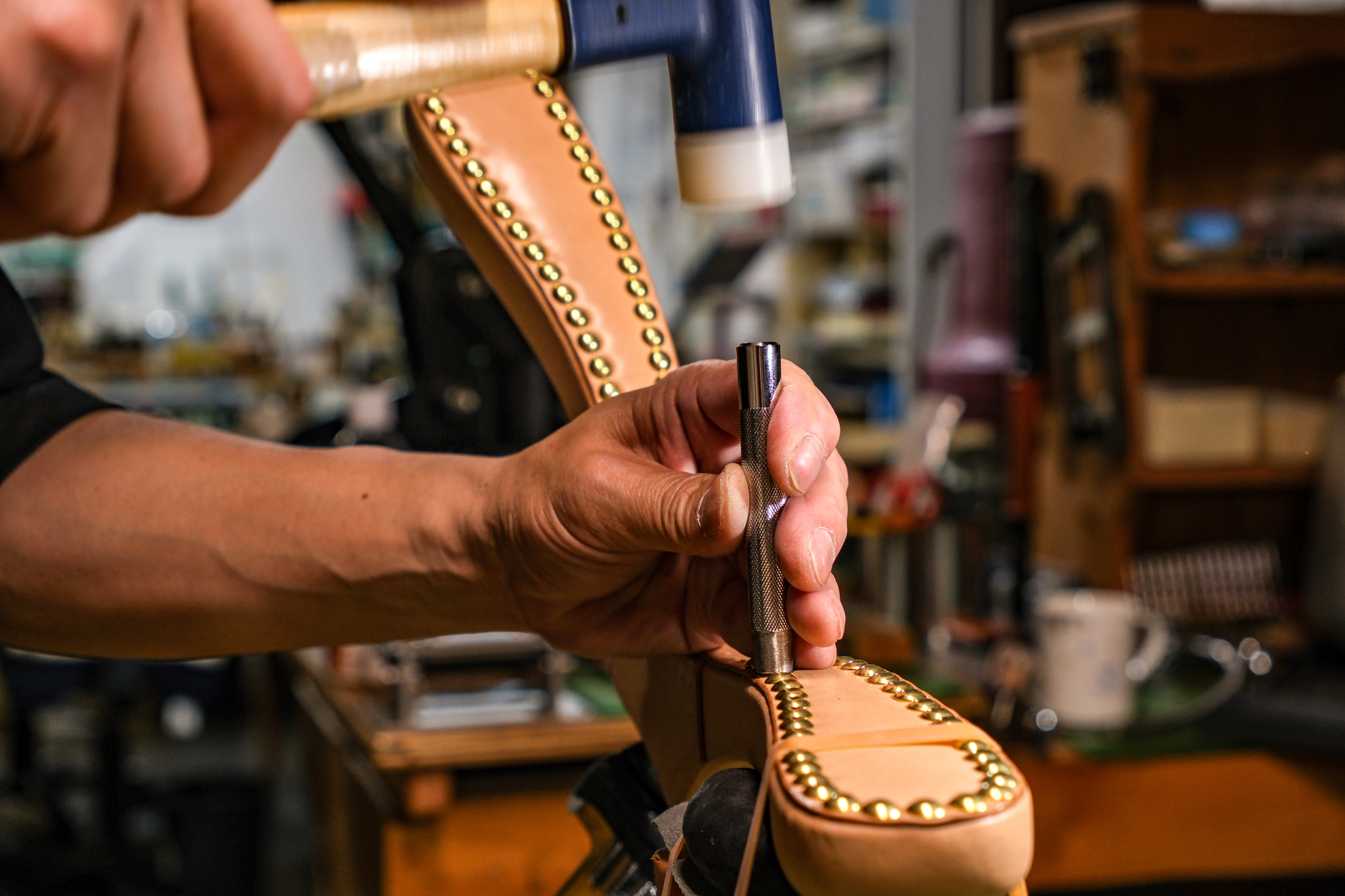 129本の太鼓鋲を打つ。 - オージーブロス