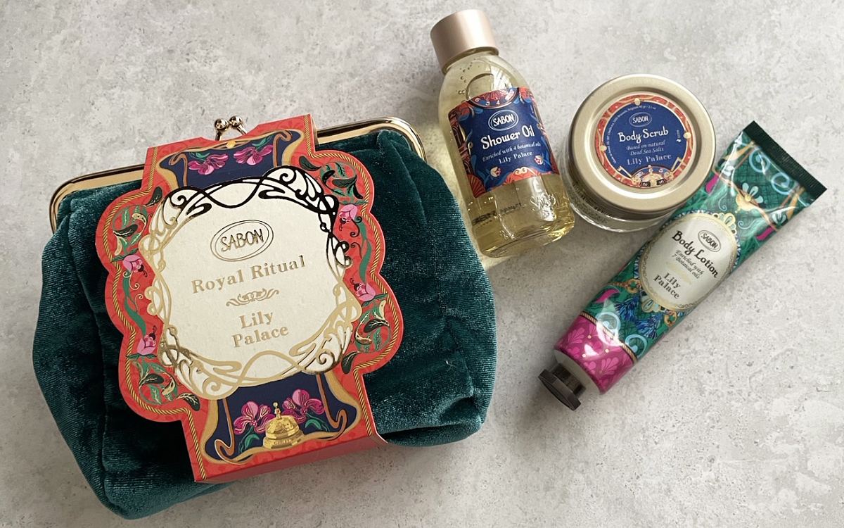 SABONクリスマスコフレ2024】付属のポーチだけでも欲しい！ 豪華な中身