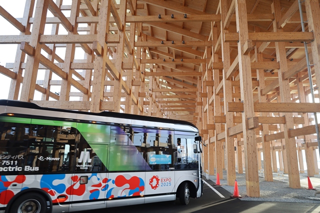 2025年 大阪・関西万博 e Mover 乗車はお年寄り優先で | おでかけぶろぐ