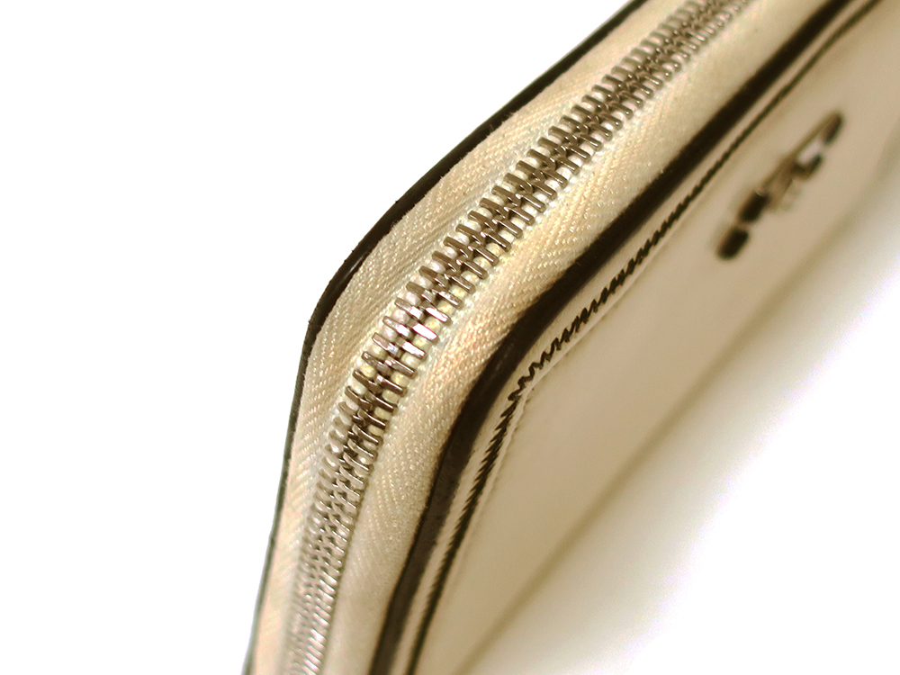 シャネル アイボリー クルーズライン 長財布 | 【オオクラヤ