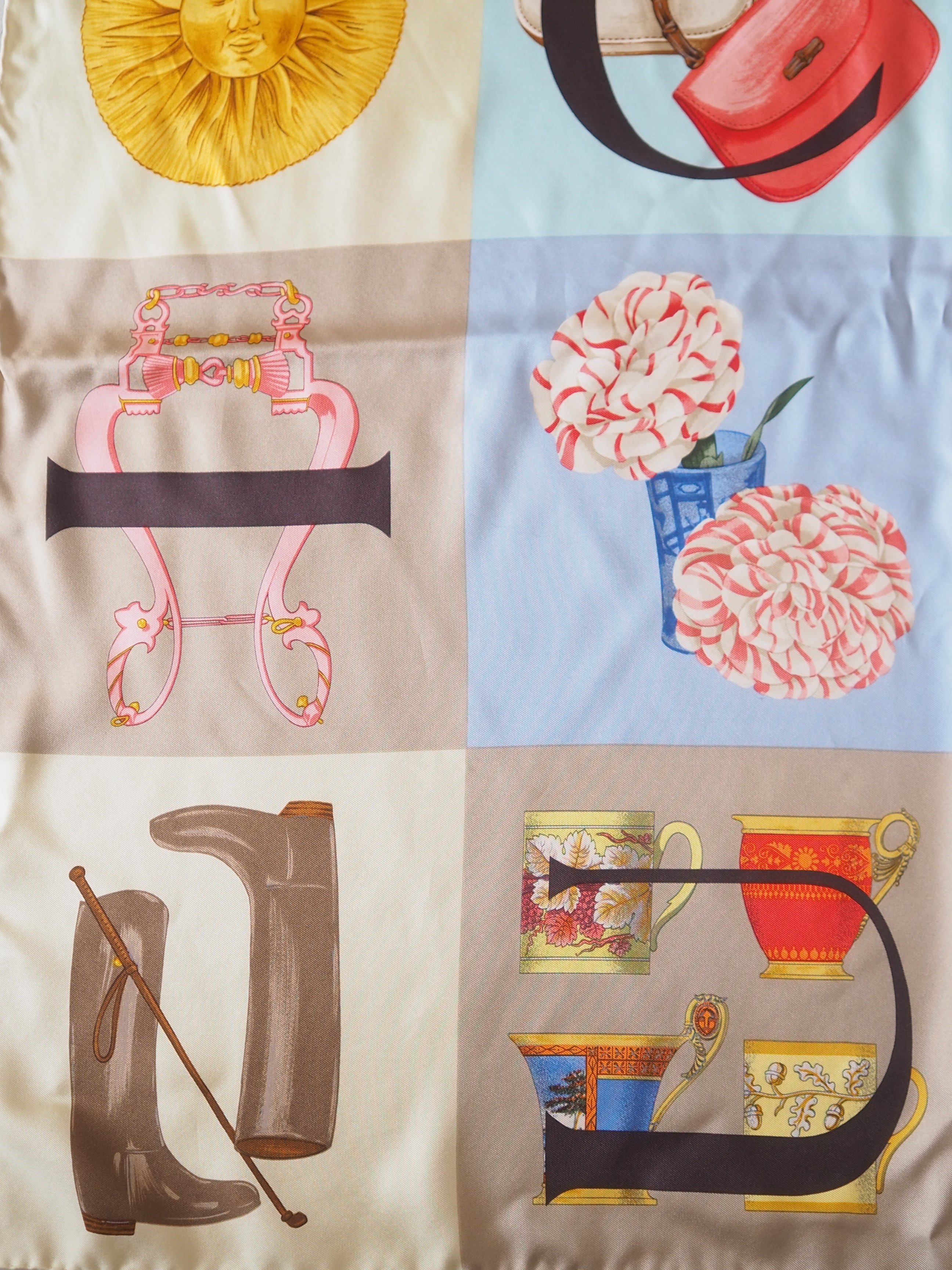 GUCCI グッチ オールド スカーフ マルチカラー ロゴ イラスト シルク