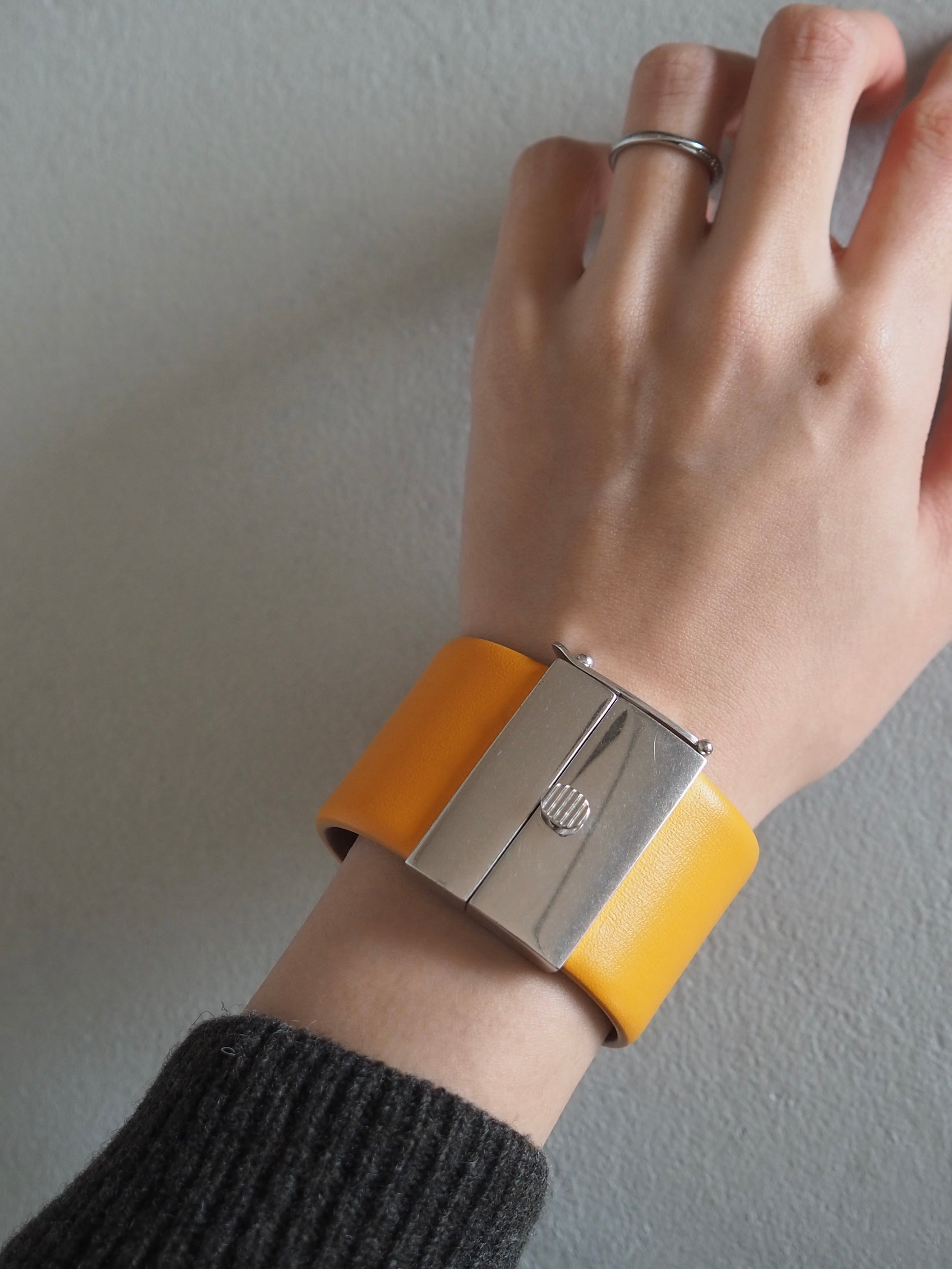 CELINE セリーヌ フィービー期 バングル 【公式通販】