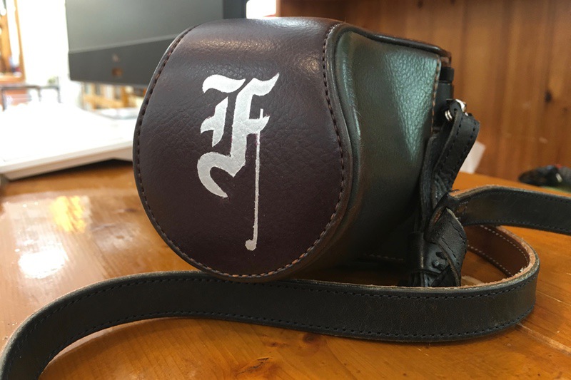 PEN-Fと花文字 – 偲フ花