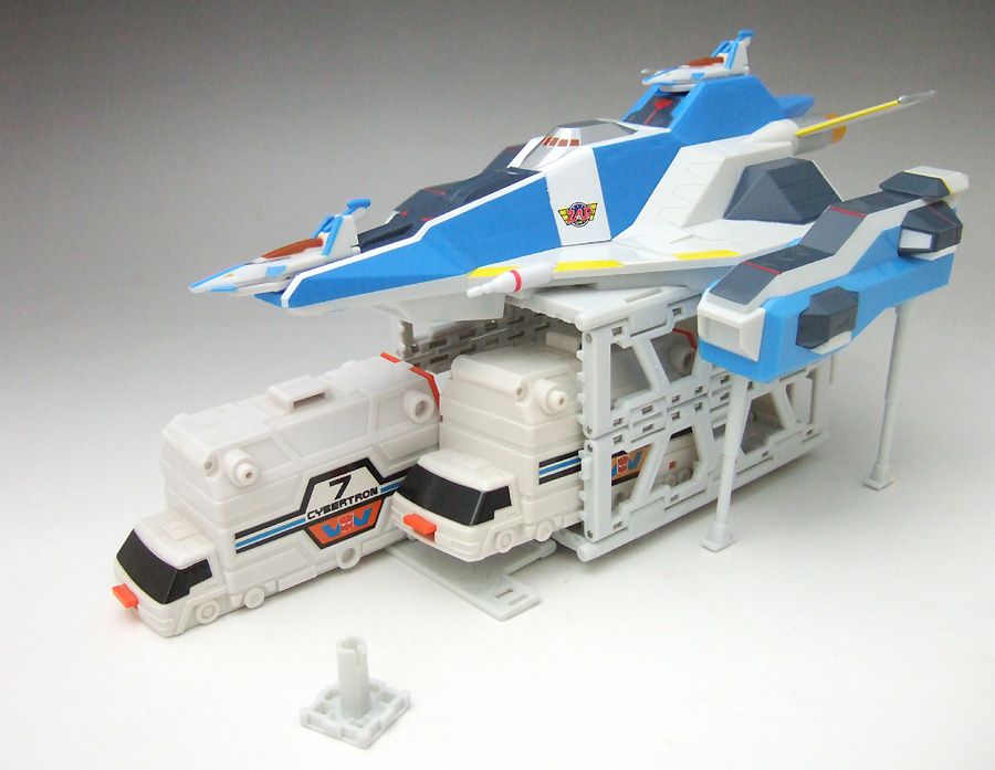 スペースペンドラゴン ウルトラギャラクシー 大怪獣バトル バンダイ