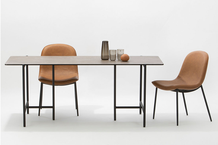 モーダ・エン・カーサ ピパ ダイニングテーブル / PIPA table