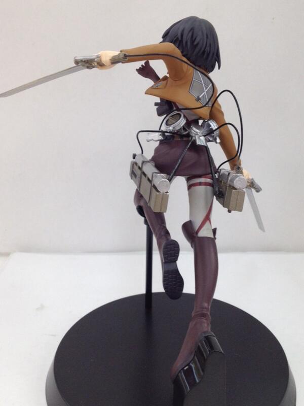 進撃の巨人プレミアムフィギュア”ミカサ・アッカーマン”の後ろ姿はこう