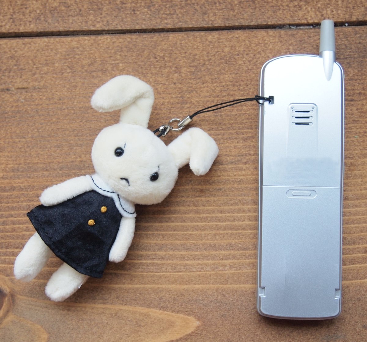 大人気「文豪ストレイドッグス」より、泉鏡花が着けているキュートな