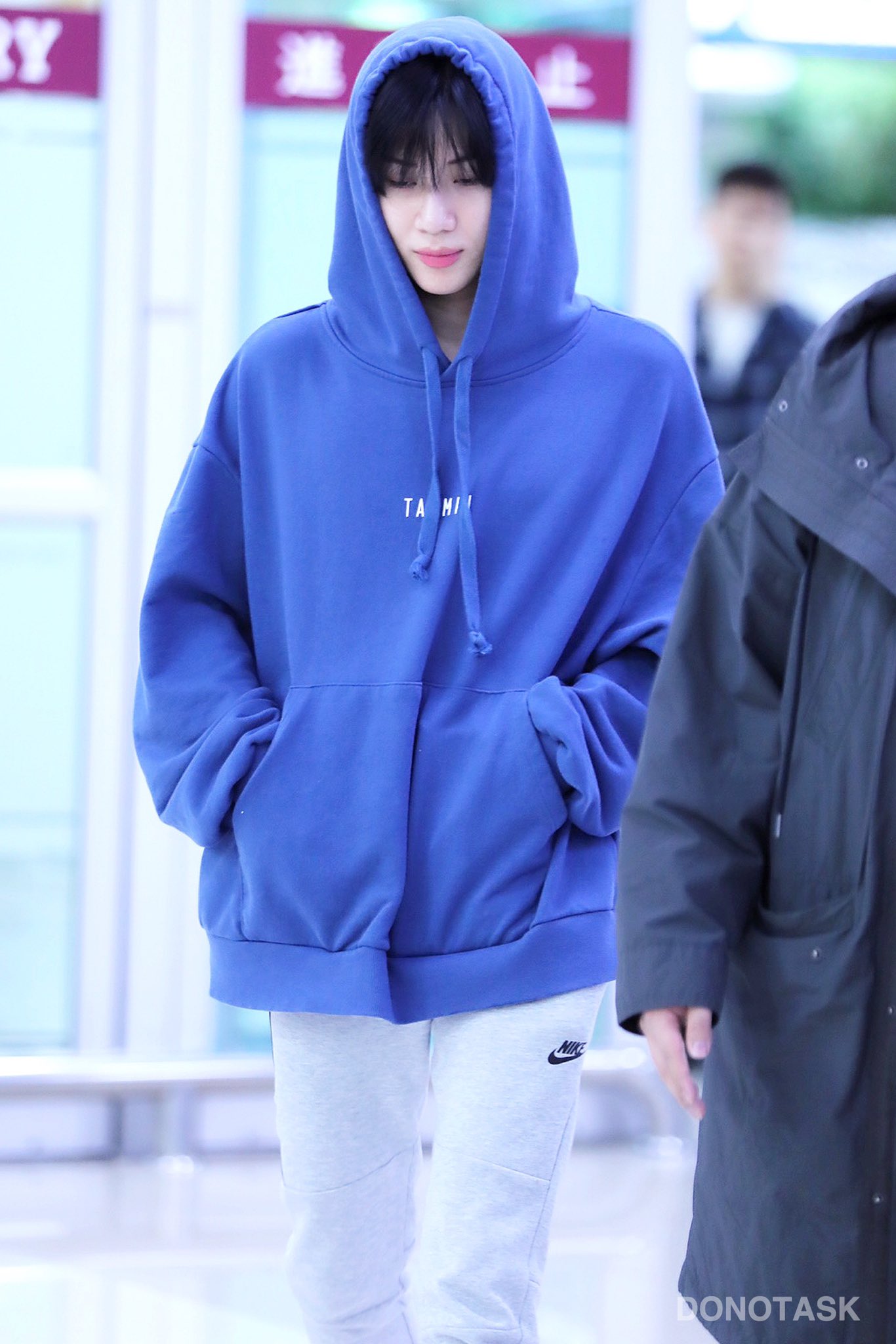 テミン ☆ TAEMIN off sick フーディー パーカー テミン ☆ TAEMIN off