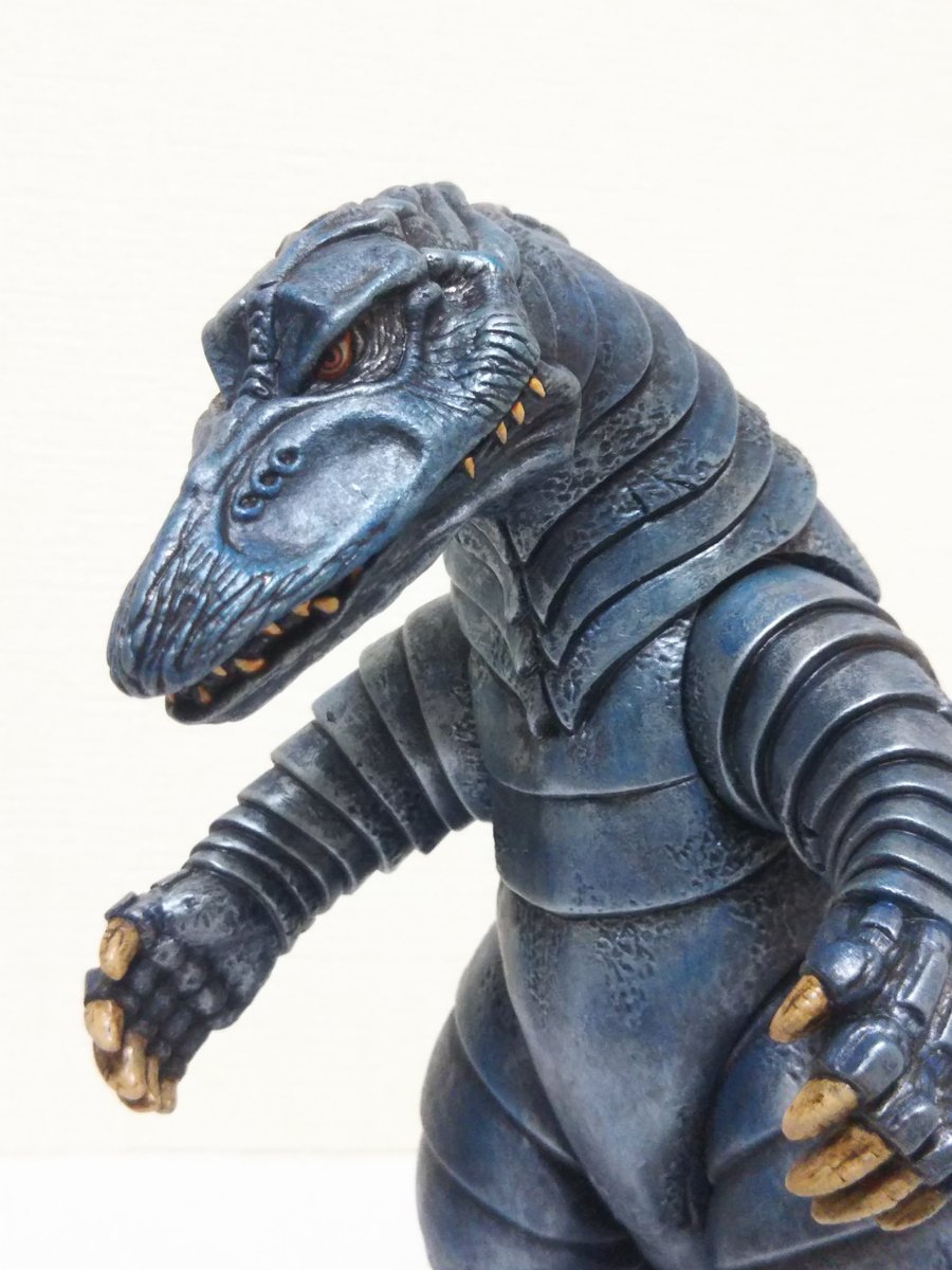 パワードテレスドン ハードオフで購入したテレスドンをリペイントしま