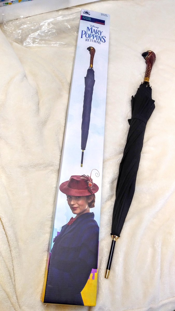 昨日ストアで買ったメリーポピンズの傘開封☂️なかなかシックな感じで