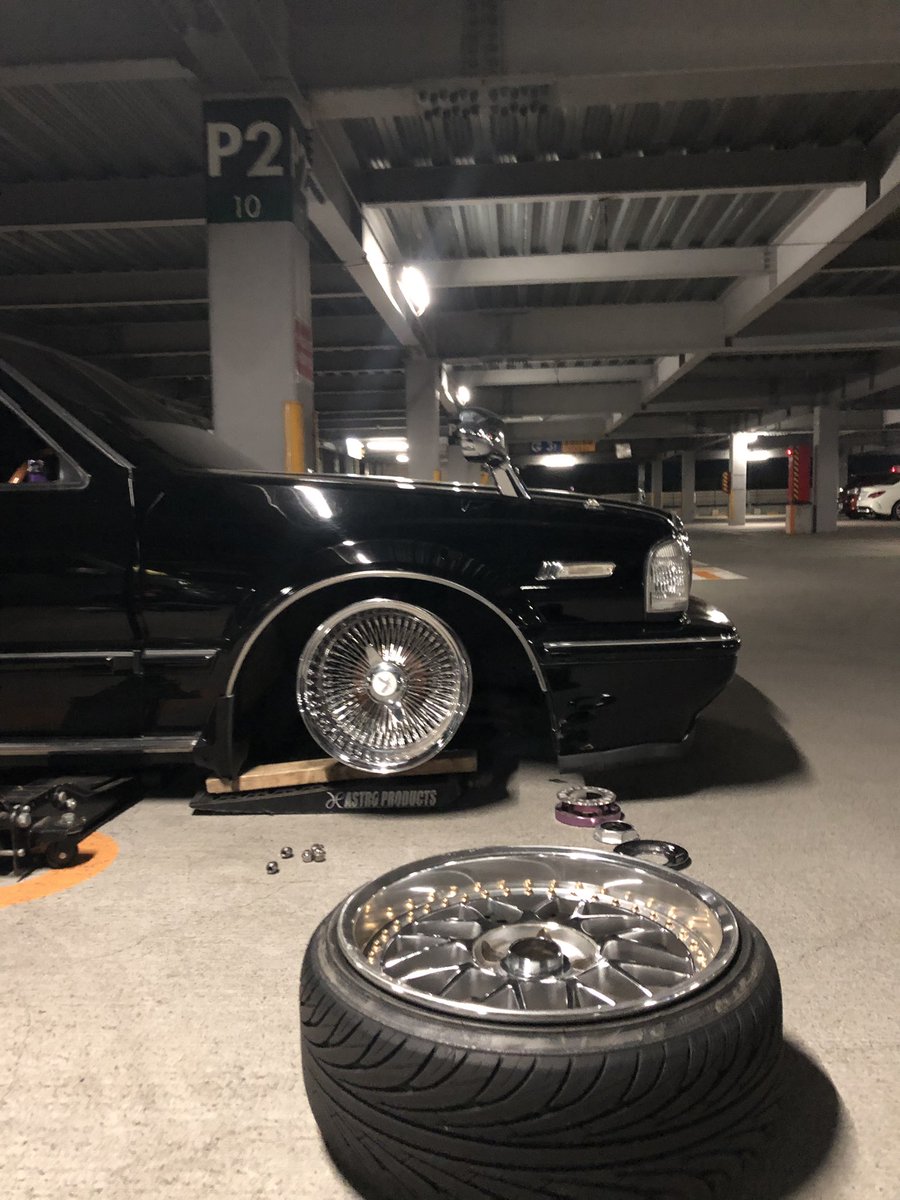 LAワイヤーホイール 14×7J 3万円 タワー別途1万 5穴マルチ 114.3