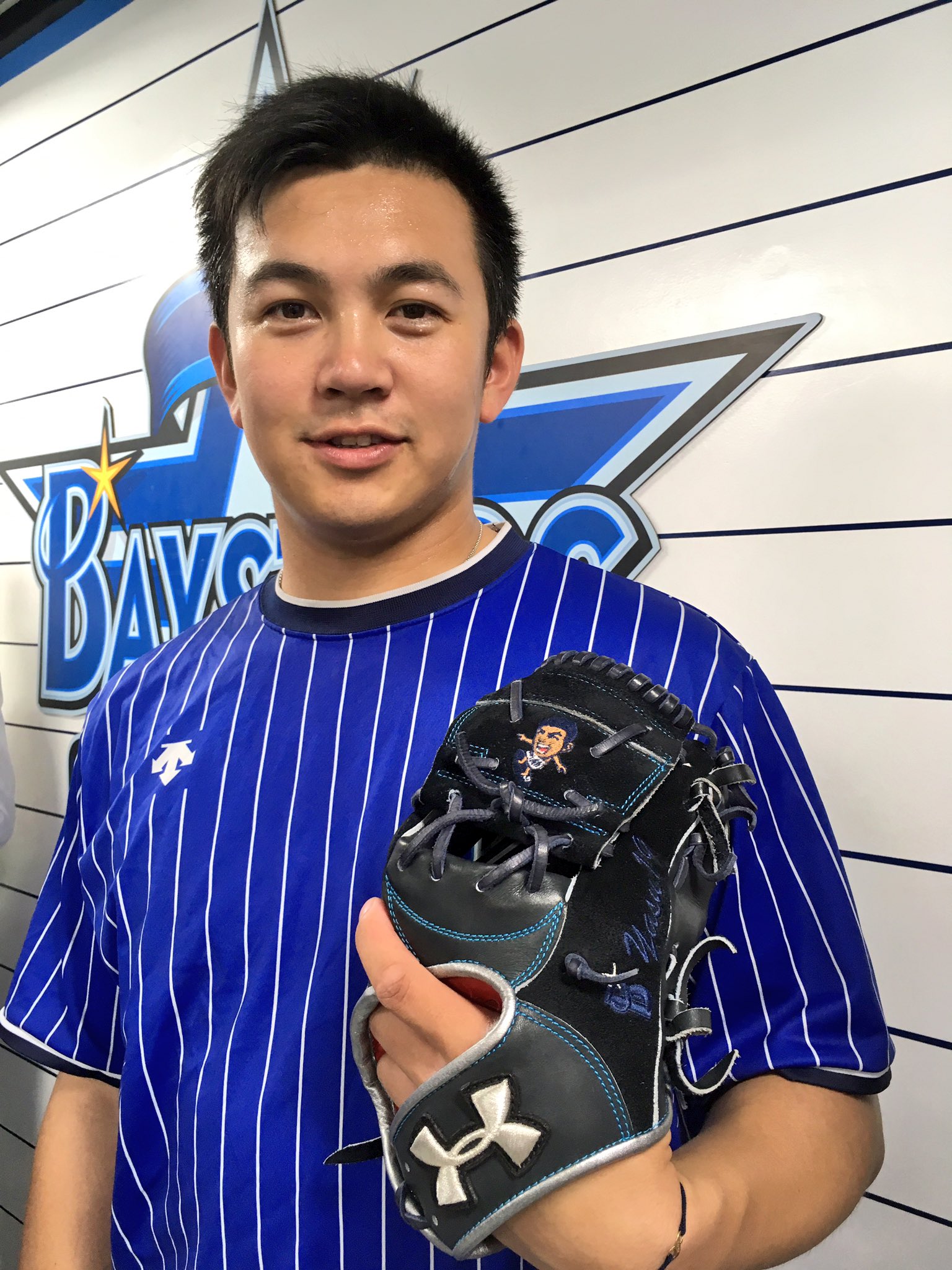 アンダーアーマー硬式投手用グローブ山崎康晃選手風 アンダーアーマー